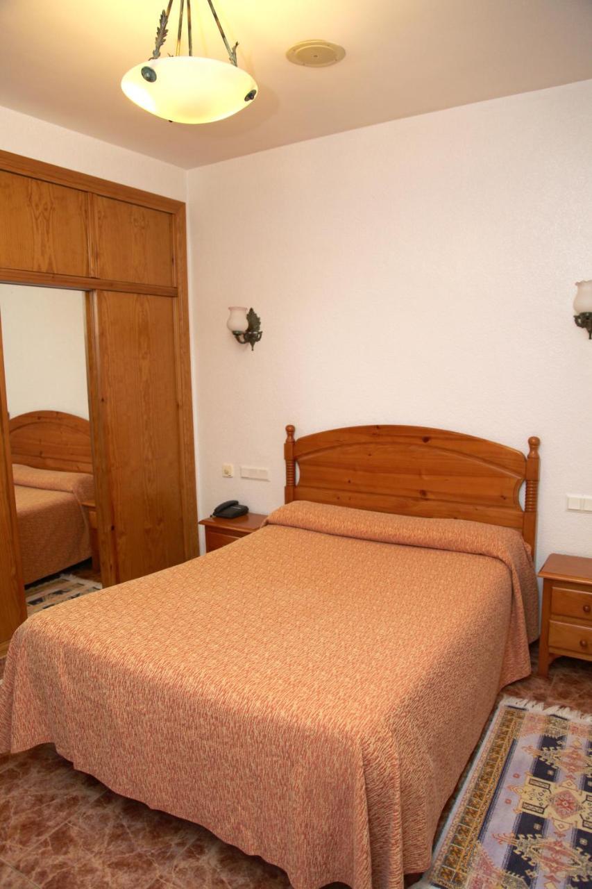El Alquián Hotel Los Arcos מראה חיצוני תמונה